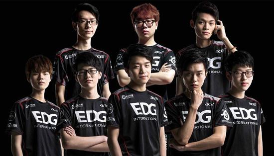 择了后者 择了后者